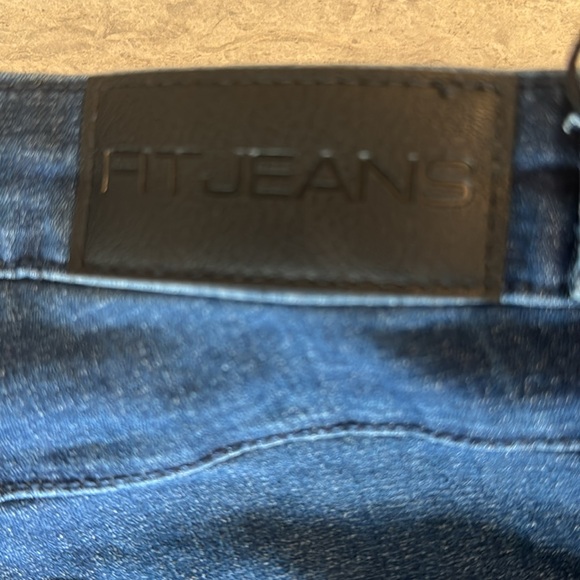 Fit jeans - Picture 2 of 3